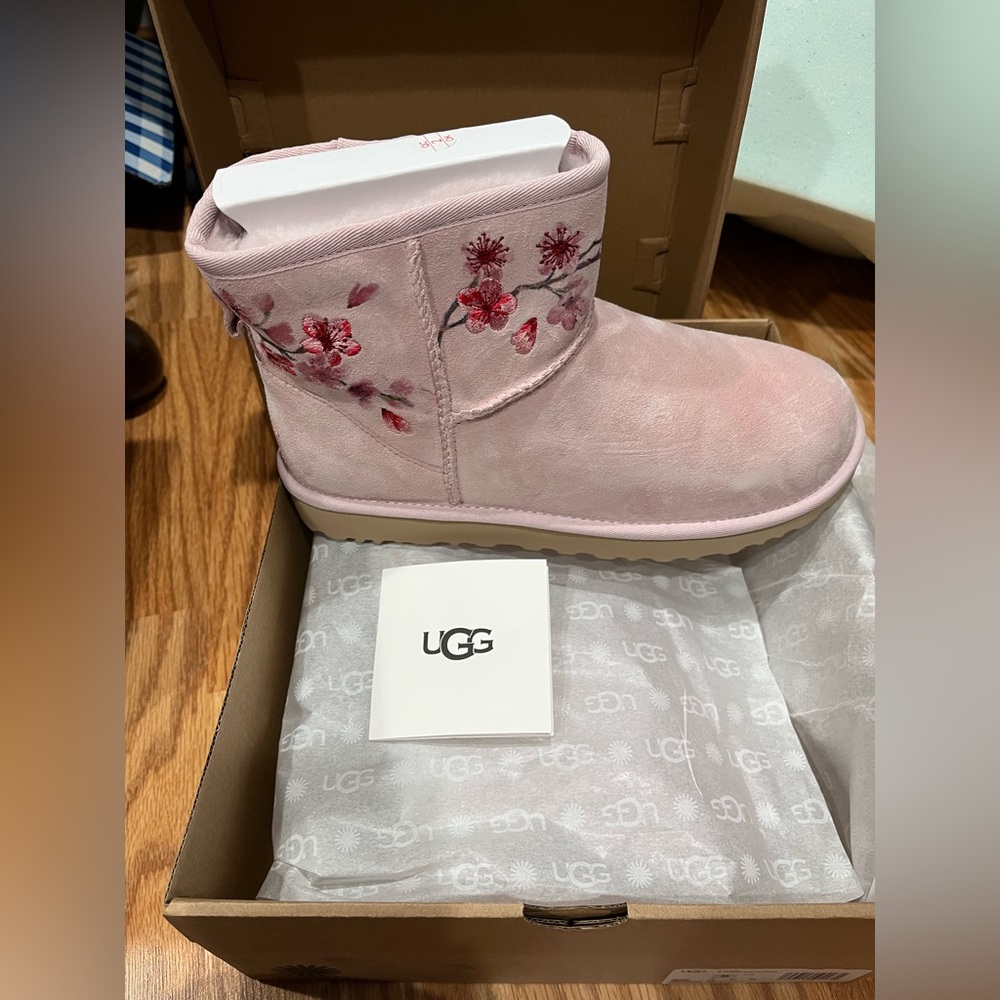 Pink and Floral Ugg Boots!
